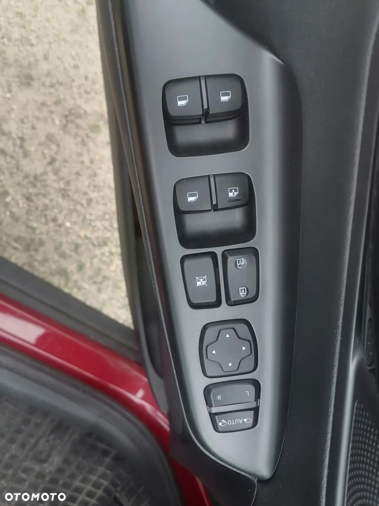 Hyundai Kona - 9