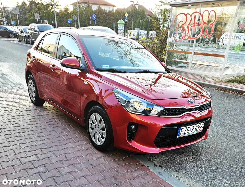 Kia Rio 1.2 L - 2