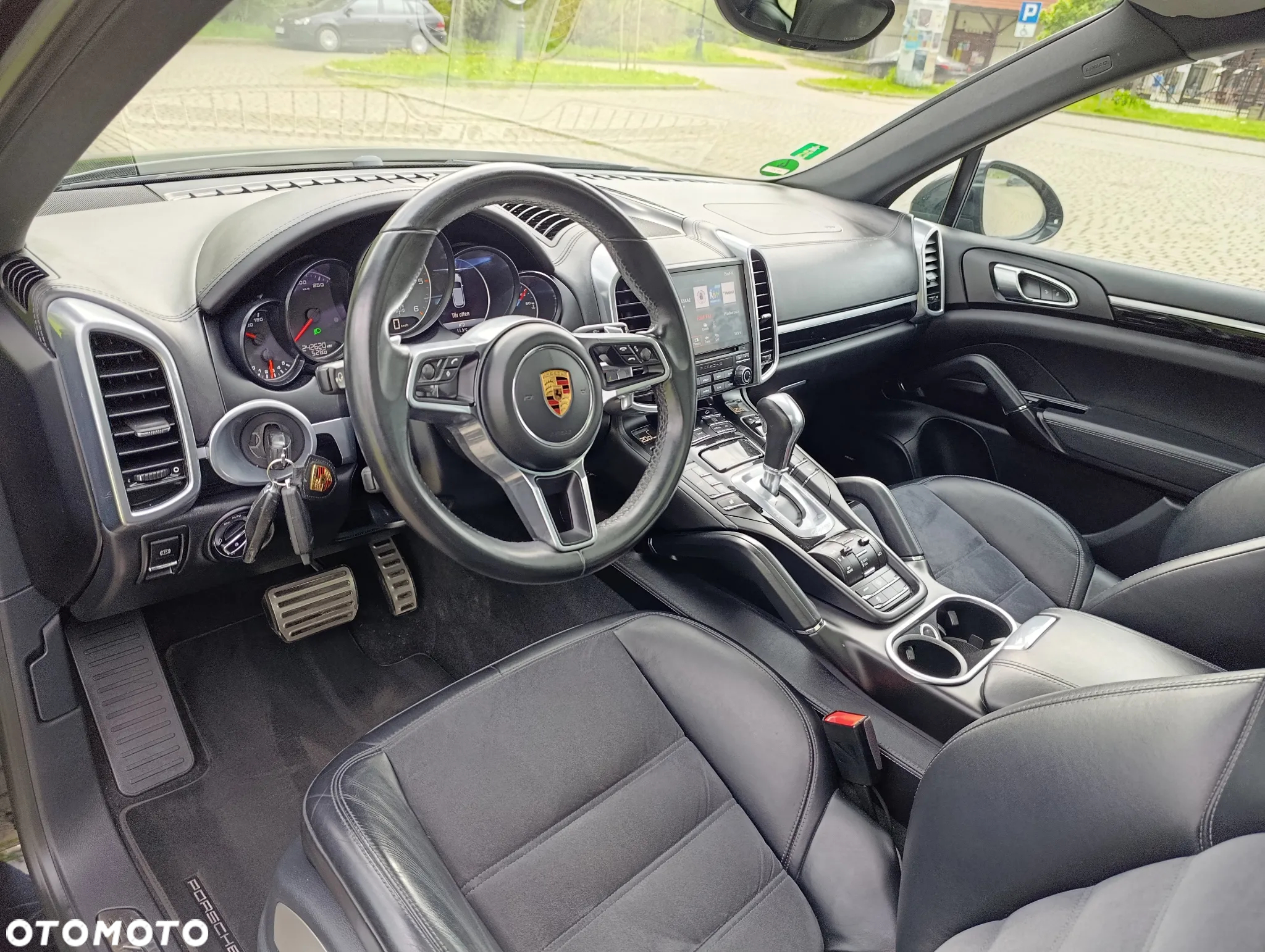 Porsche Cayenne S Diesel Platinum Edition - 13