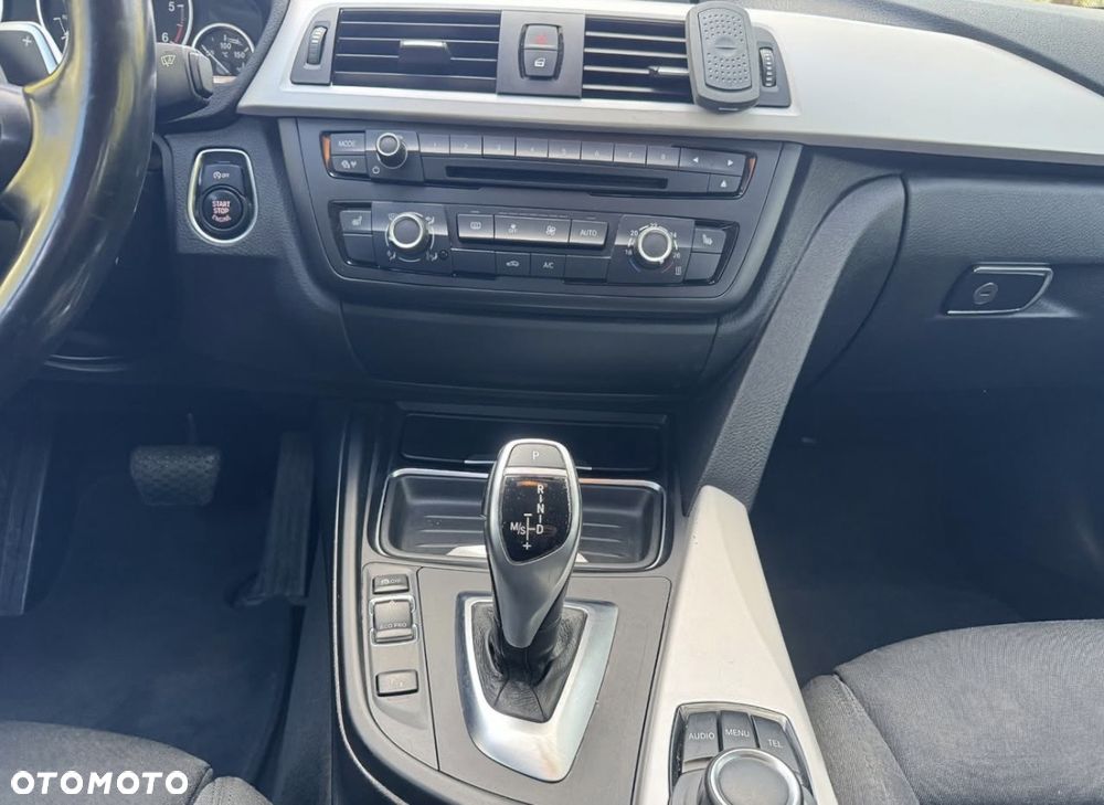 BMW 3GT 320d Sport Line - 6