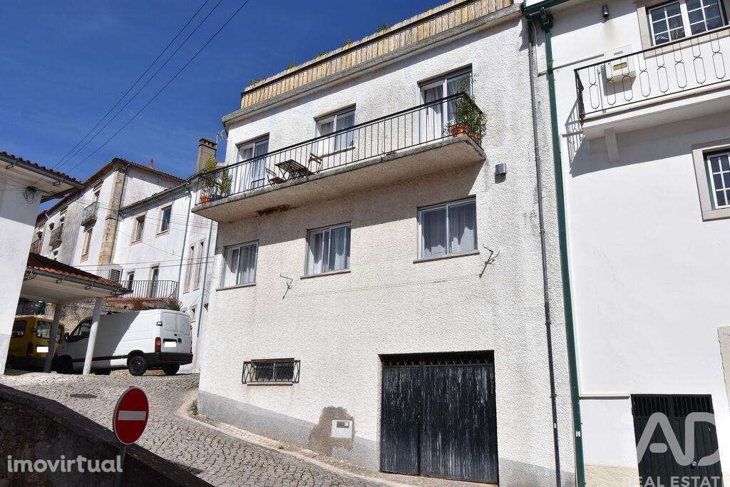 Casa tradicional T3 em São Miguel, Santa Eufémia e Rabaçal de 291,00 m - Grande imagem: 5/28