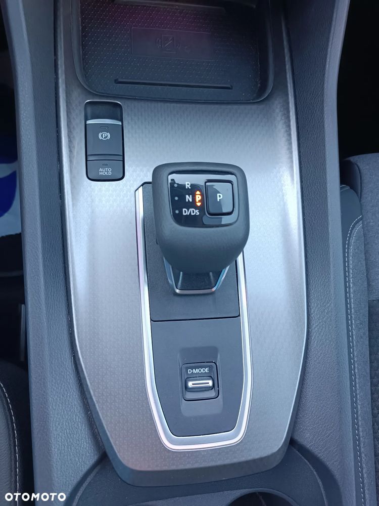 Nissan Qashqai 1.3 DIG-T mHEV N-Connecta Xtronic - 11