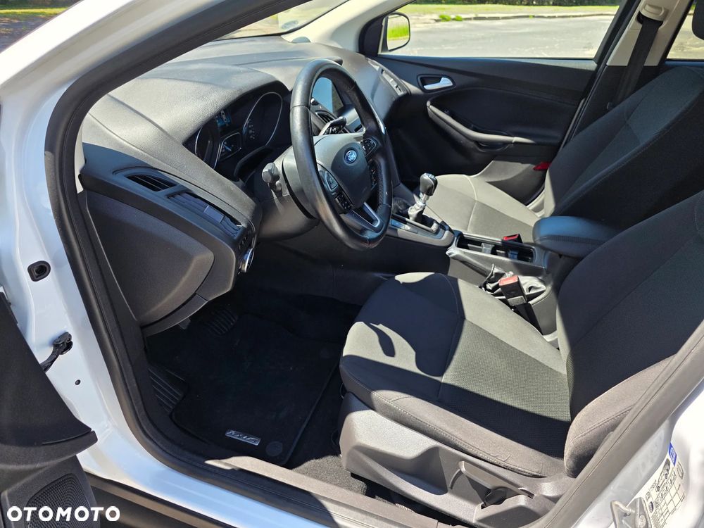 Ford Focus 1.0 EcoBoost Gold X (Edition) - 26