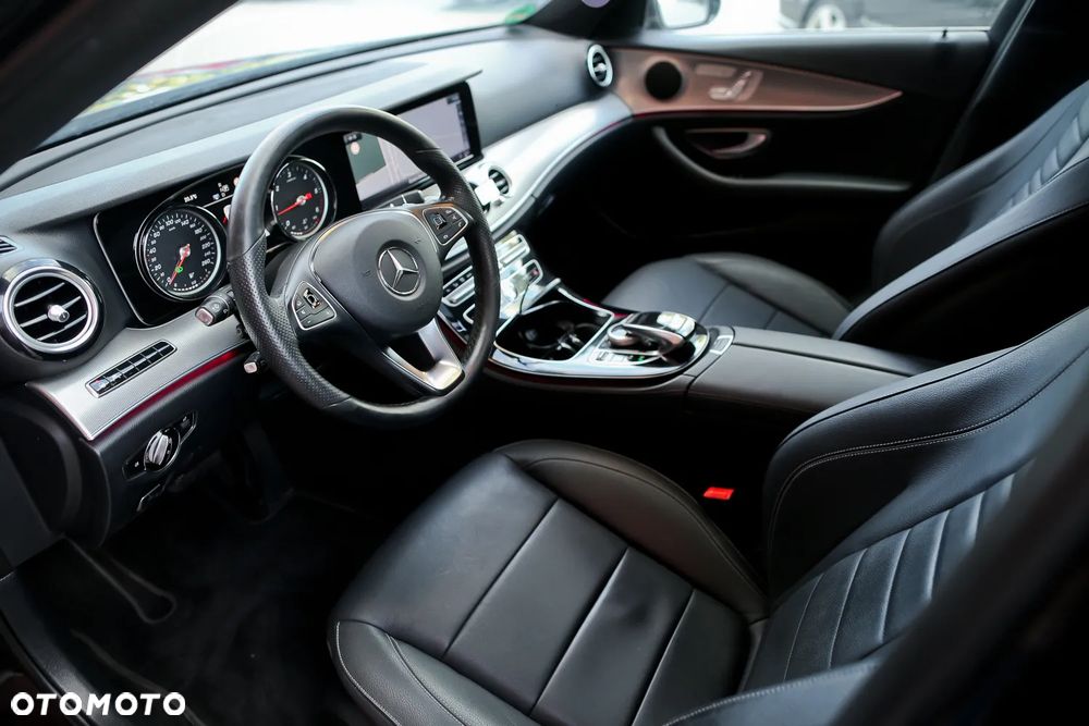 Mercedes-Benz Klasa E 220 d 4Matic All-Terrain 9G-TRONIC Avantgarde - 18