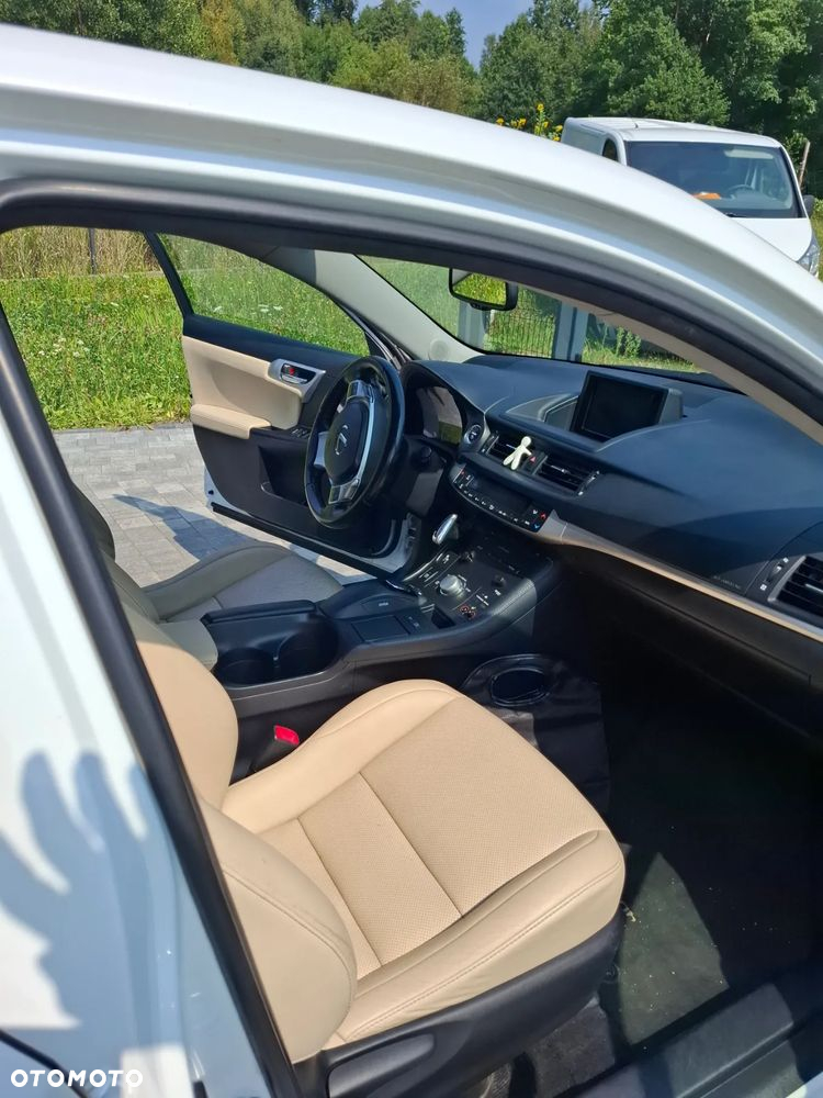 Lexus CT 200h Comfort - 11
