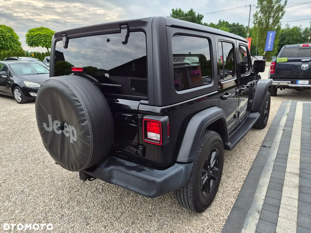Jeep Wrangler - 9