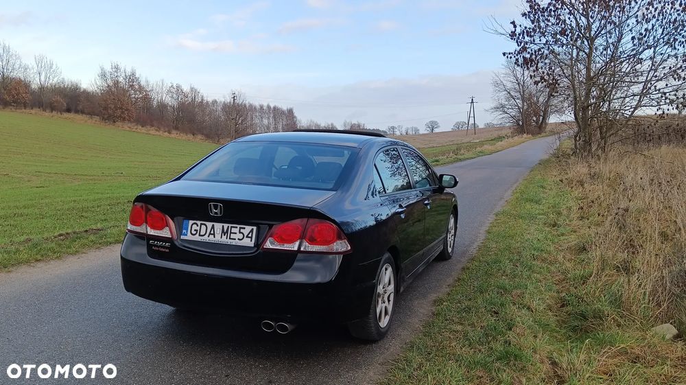 Honda Civic 1.8 Executive - 2