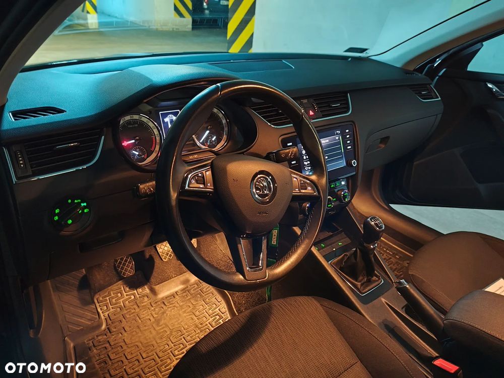 Skoda Octavia 2.0 TDI SCR Ambition - 9