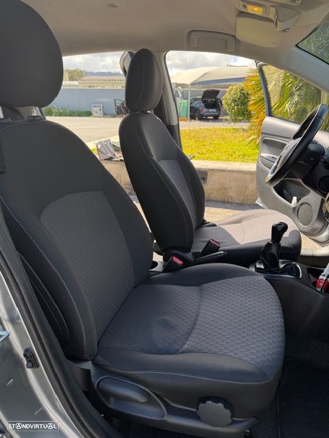 Mitsubishi Space Star 1.2 Intense - 13