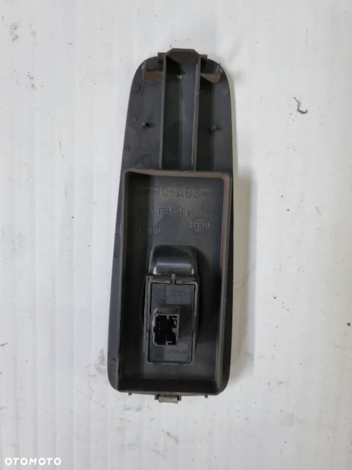 WŁĄCZNIK SZYBY PRAWY JUMPER BOXER DUCATO  06-13r. - 2