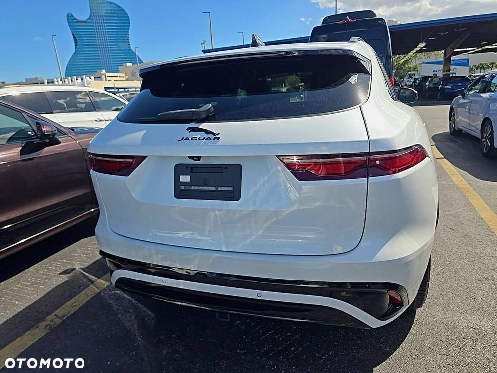 Jaguar F-Pace 2.0 P250 mHEV AWD R-Dynamic S - 7