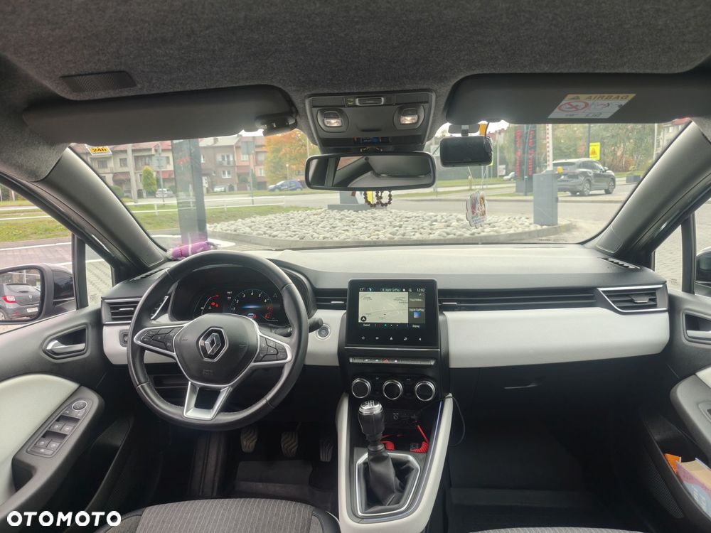 Renault Clio - 8