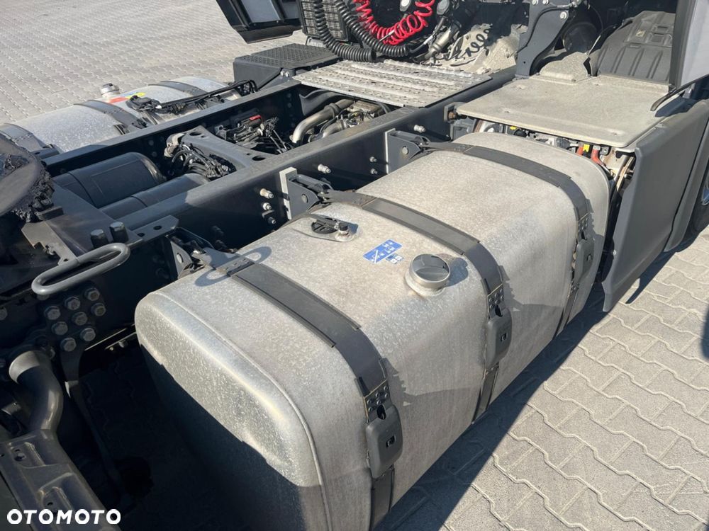 Scania S 500 A4x2NA Zawieszenie tył 4 poduszki - 12