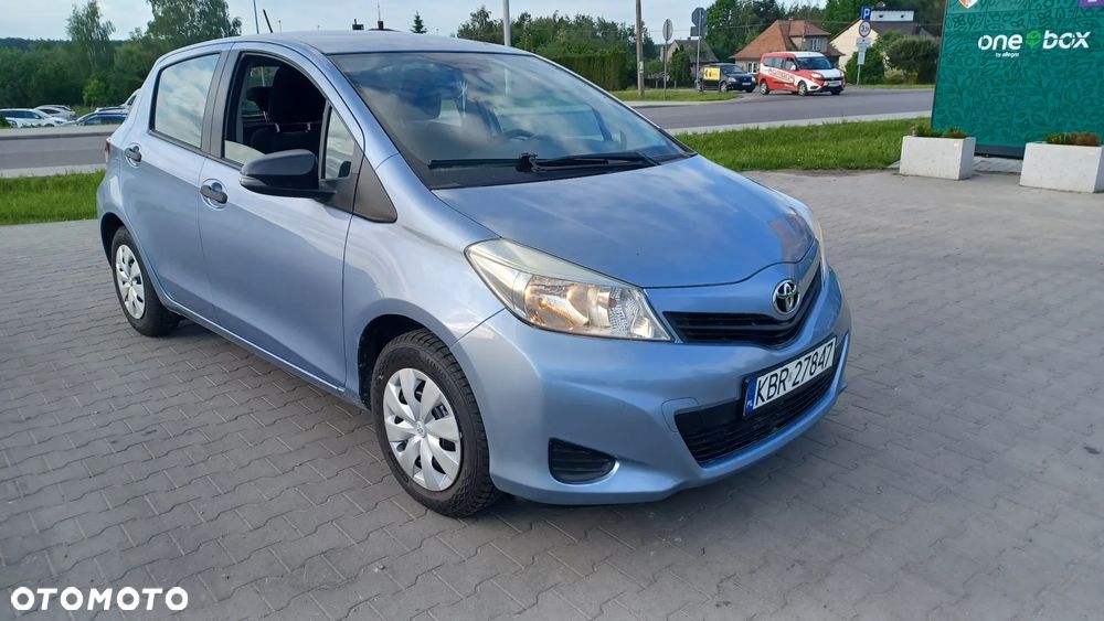Toyota Yaris - 8