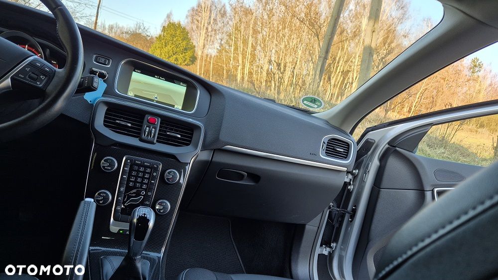 Volvo V40 D2 RDesign - 16