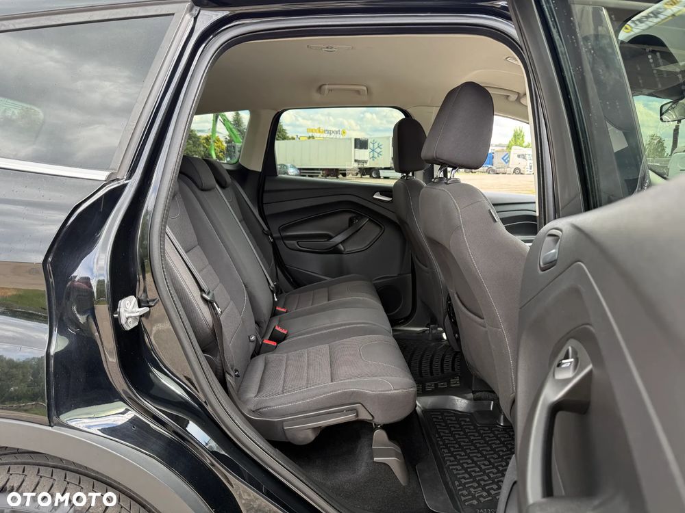 Ford Kuga 1.5 EcoBoost 2x4 Titanium - 29