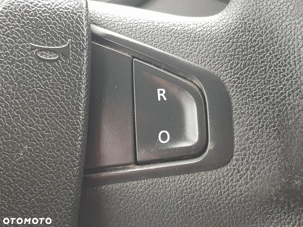 Opel Movano 2.3dCi   2.3CDTI L3H2 3.5t 135KM FWD 4d master - 17