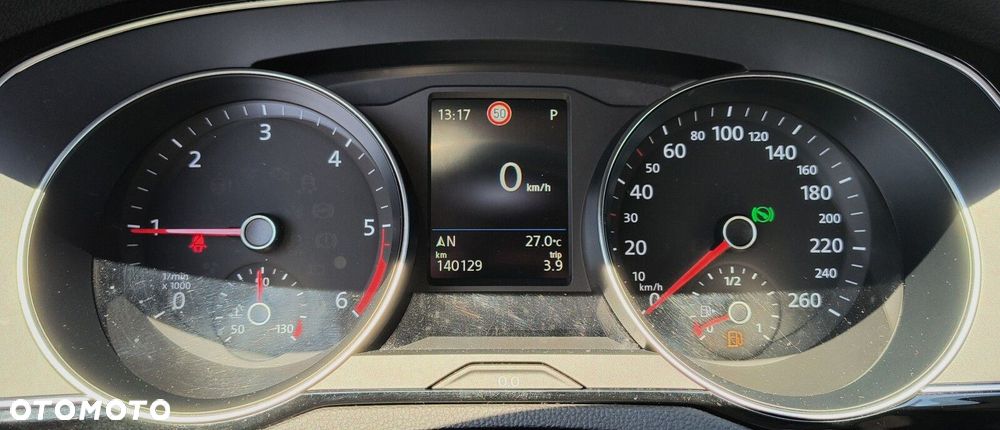 Volkswagen Passat - 15