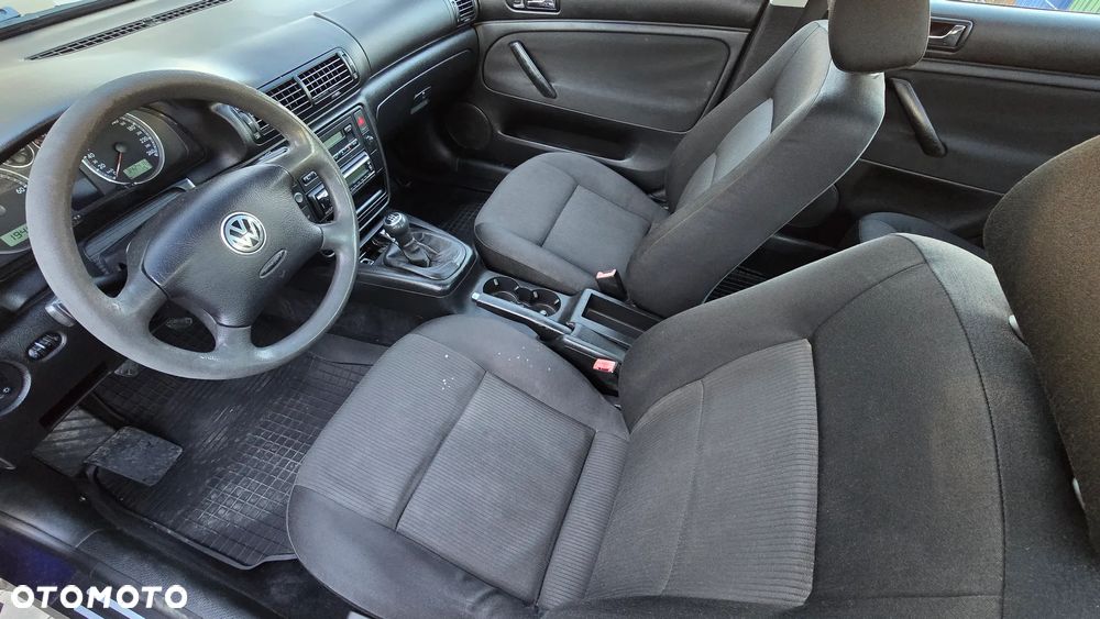 Volkswagen Passat 2.0 Comfortline Family - 9