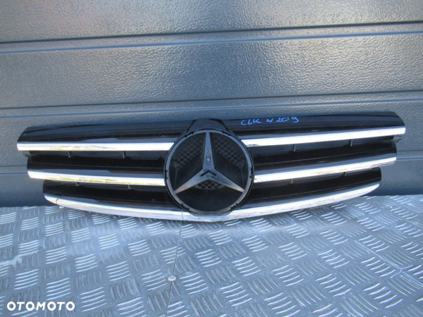 GRILL GRIL ATRAPA MERCEDES CLK W209 LIFT 2005-2009