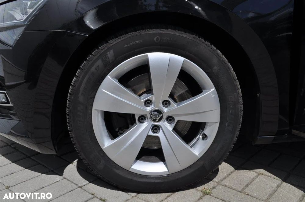 Skoda Superb 2.0 TDI DSG Premium Edition - 13