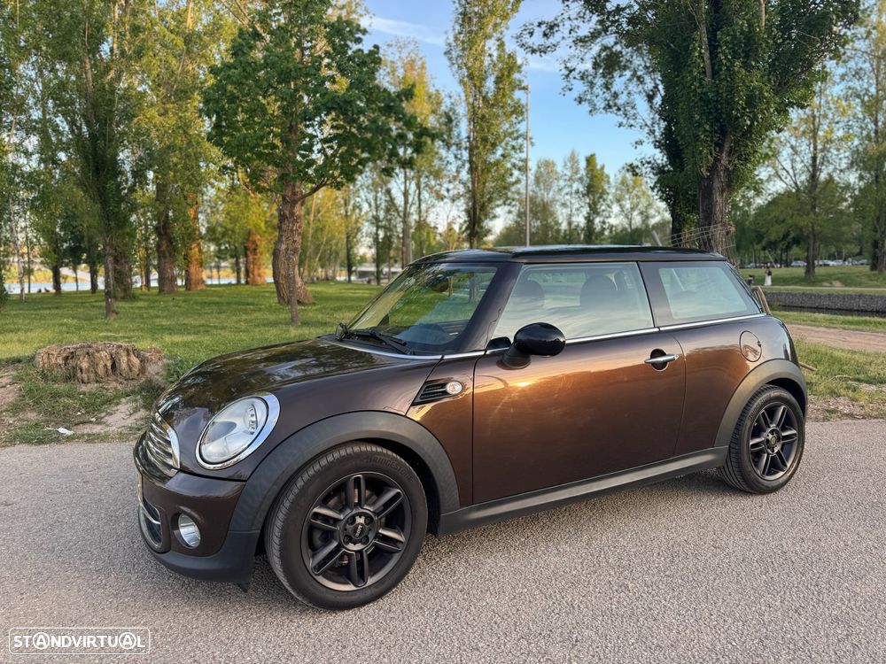 MINI 3 Portas Cooper D - 1