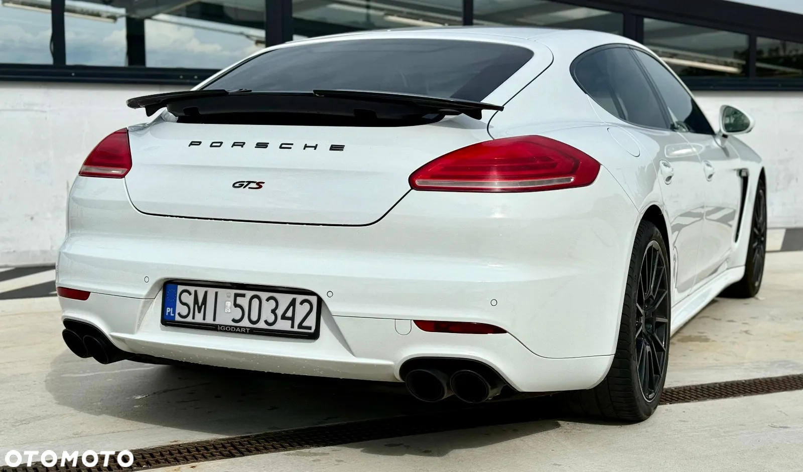 Porsche Panamera GTS PDK - 10