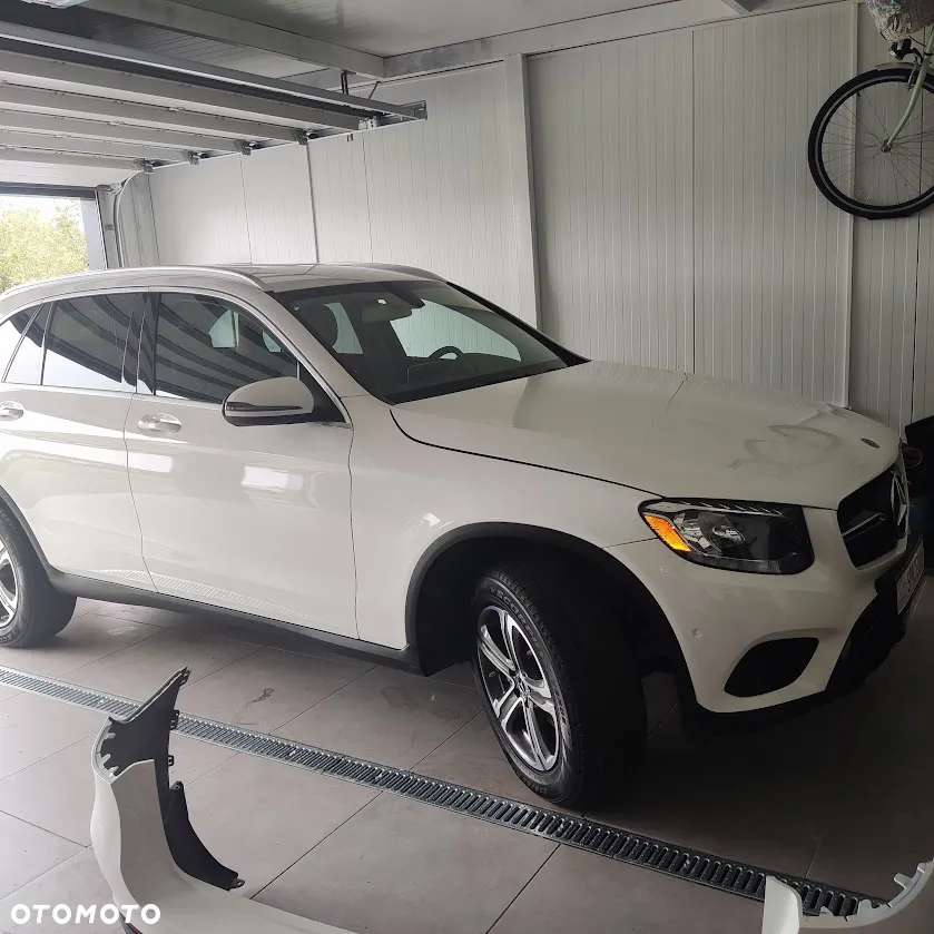 Mercedes-Benz GLC - 33