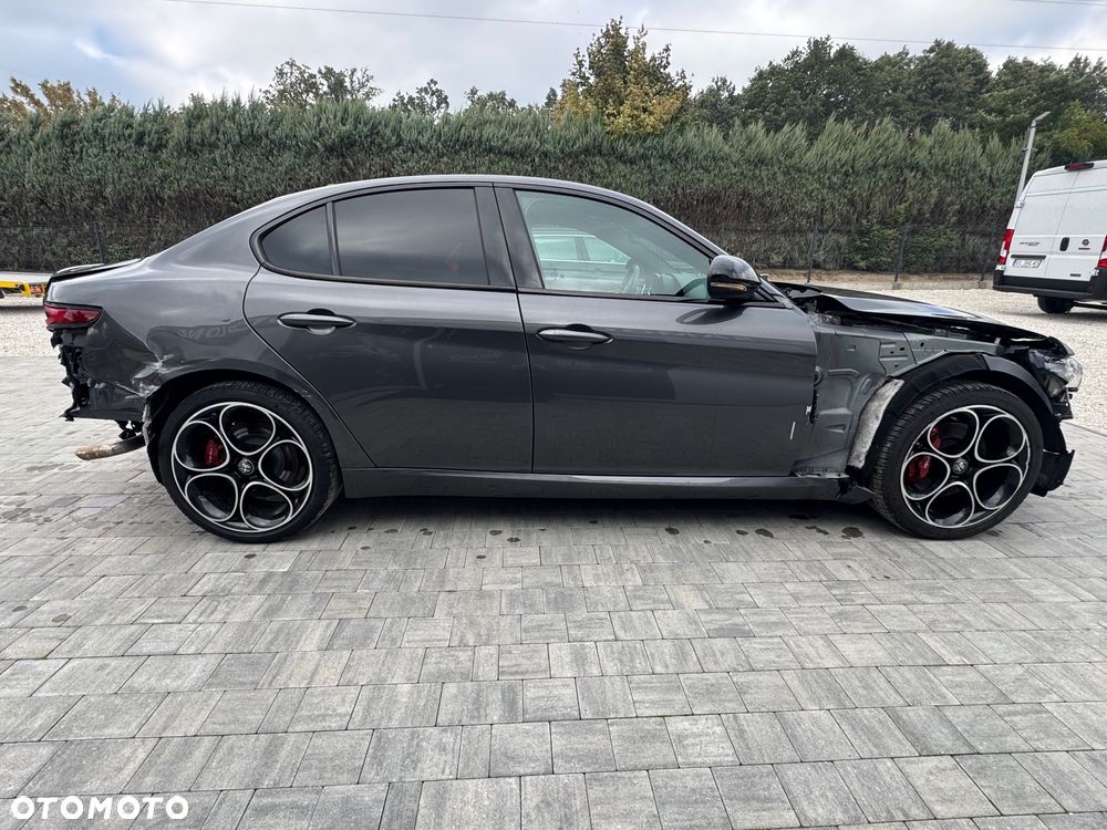 Alfa Romeo Giulia 2.0 Turbo Veloce Q4 - 12
