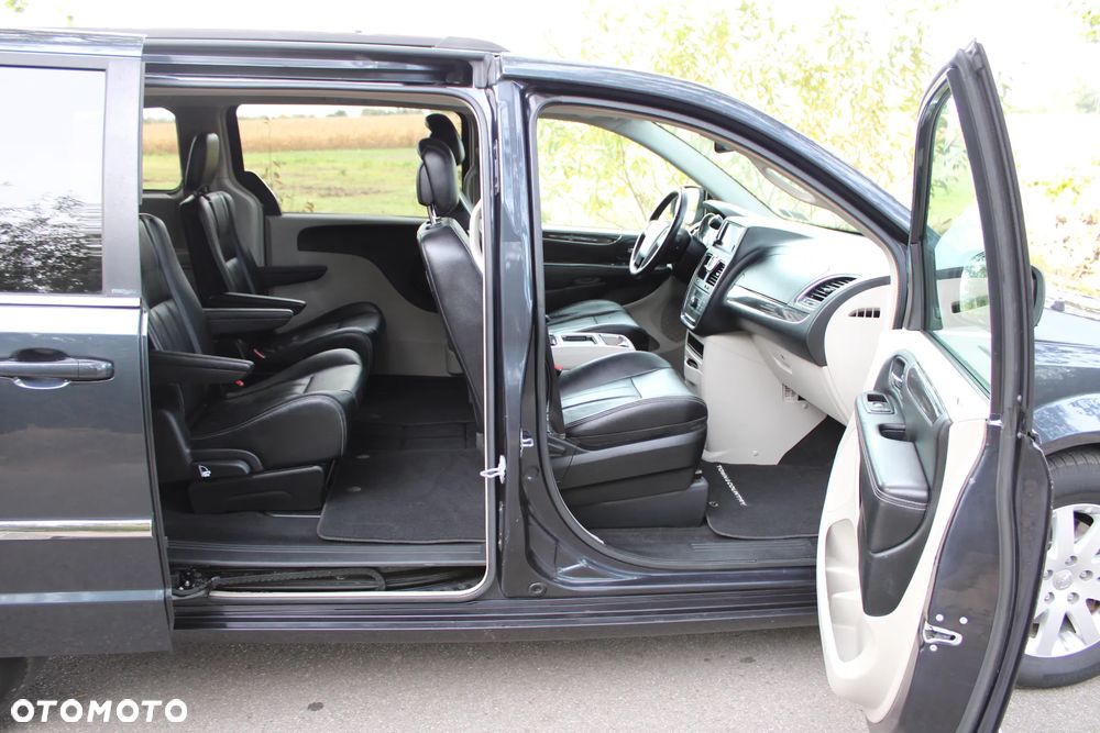 Chrysler Town & Country 3.6 Touring - 18