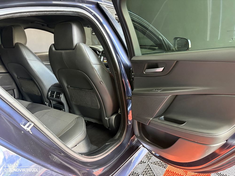 Jaguar XE 20d Aut. R-Sport - 41