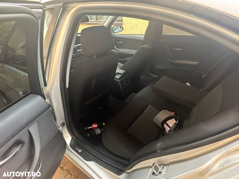 BMW Seria 3 320d - 4