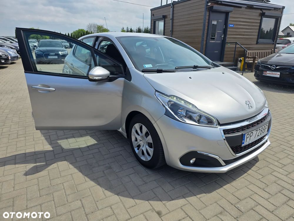Peugeot 208 - 21