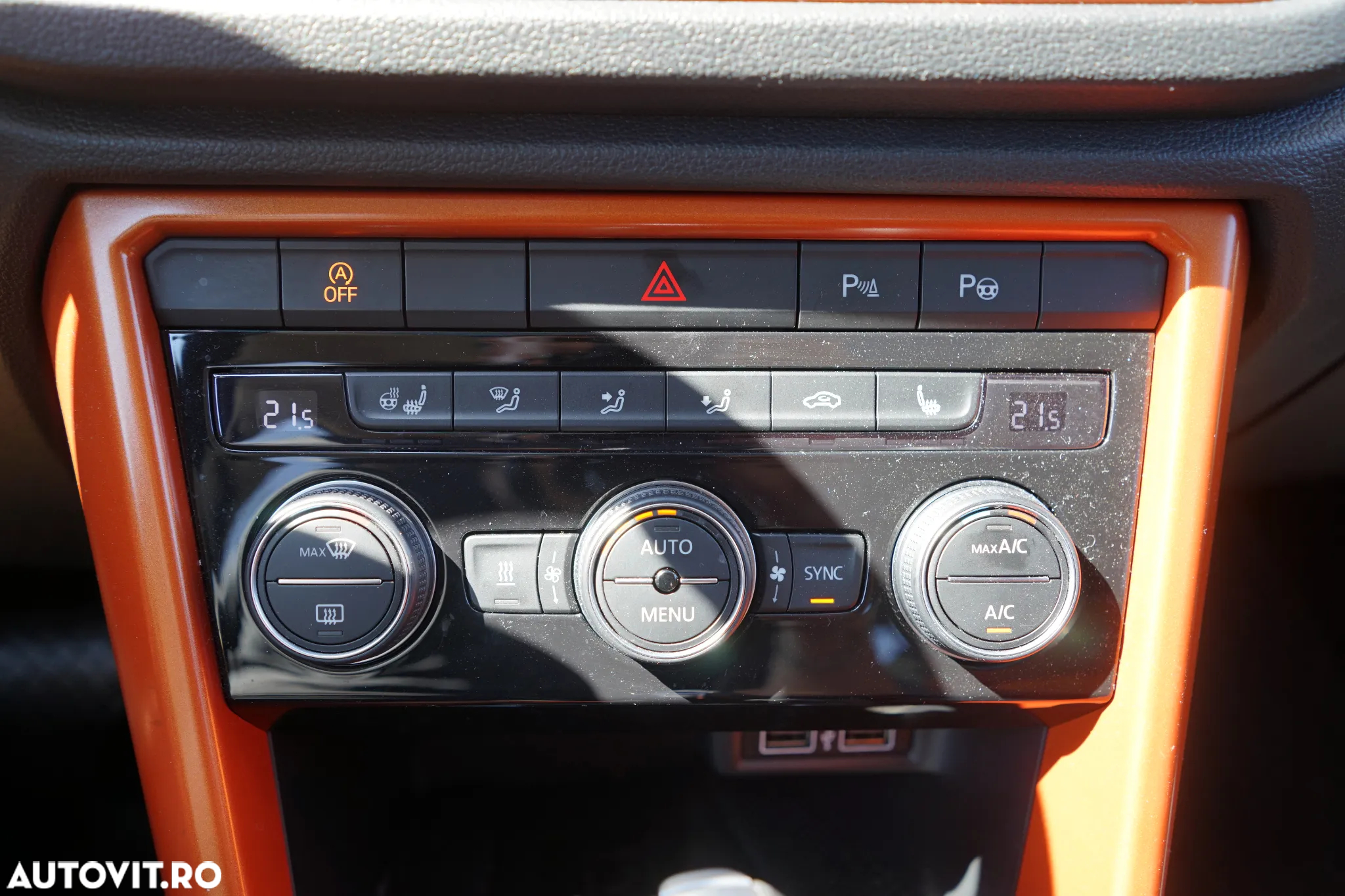 Volkswagen T-ROC 2.0 TDI 4Mot DSG Sport - 30