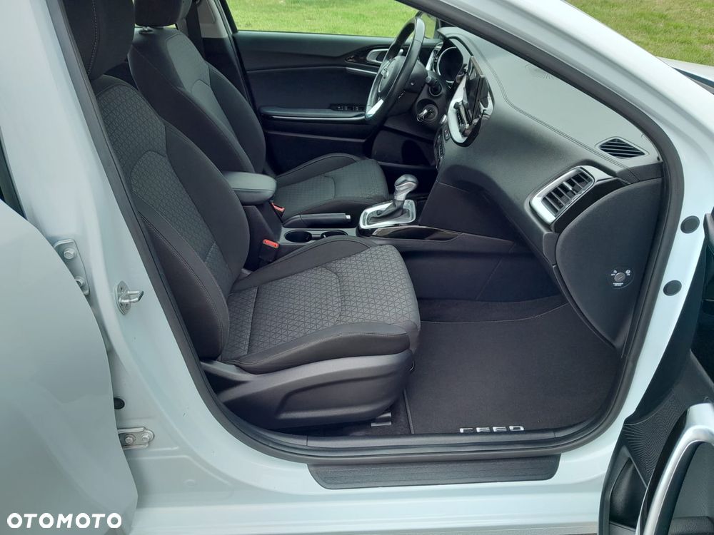 Kia Ceed - 6