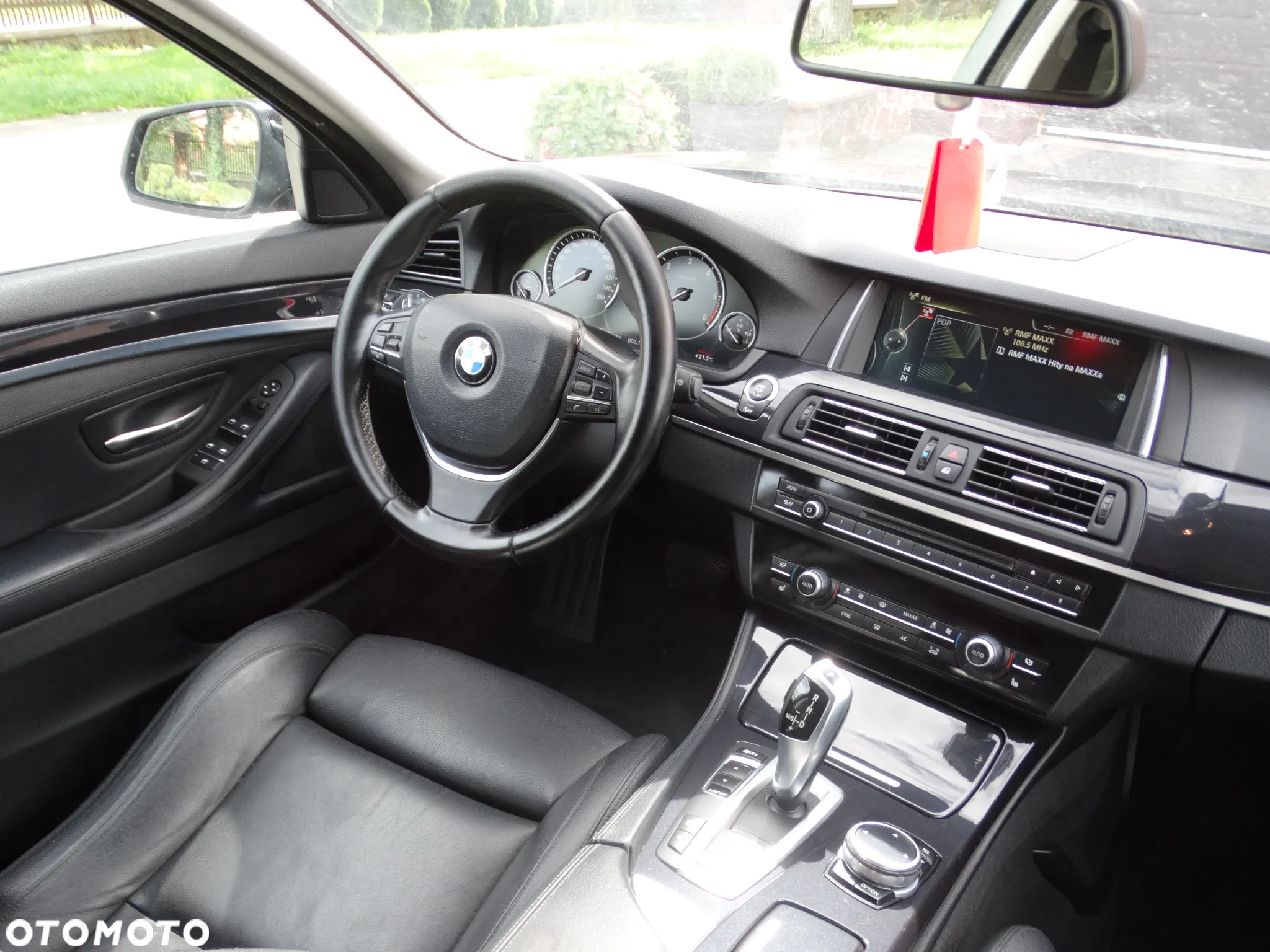 BMW Seria 5 520d xDrive Touring Luxury Line - 19