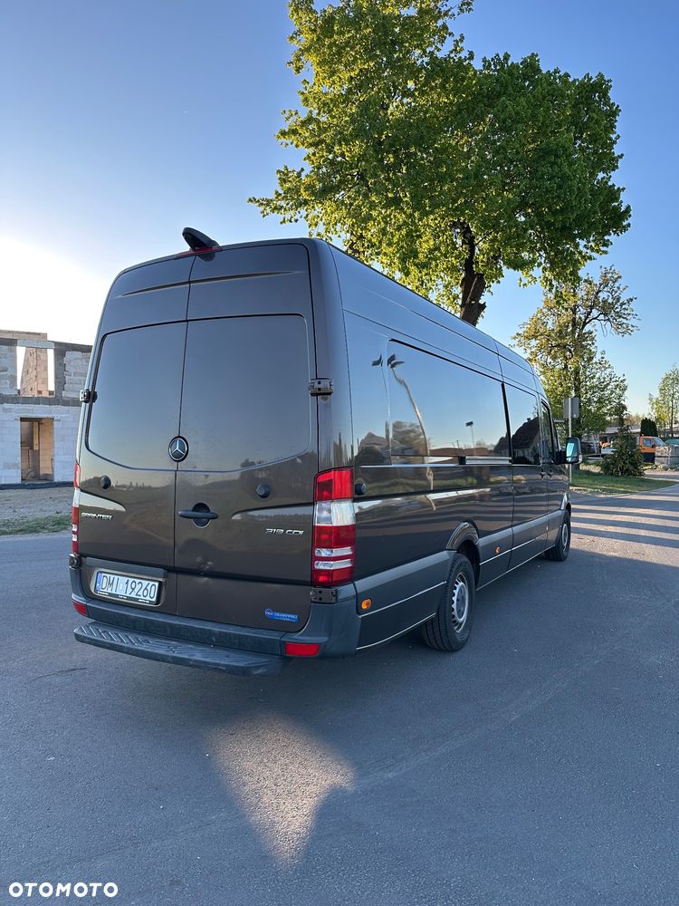 Mercedes-Benz Sprinter - 5