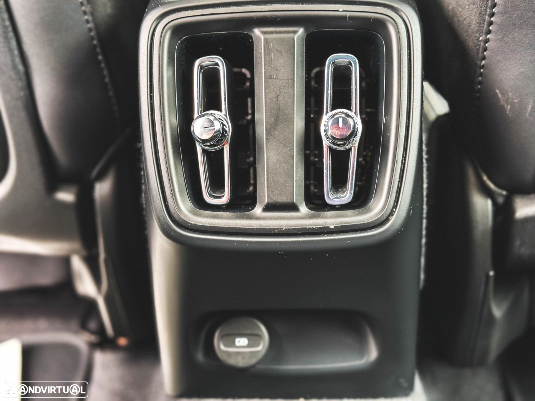 Volvo C40 Recharge Twin Motor Ultimate - 29