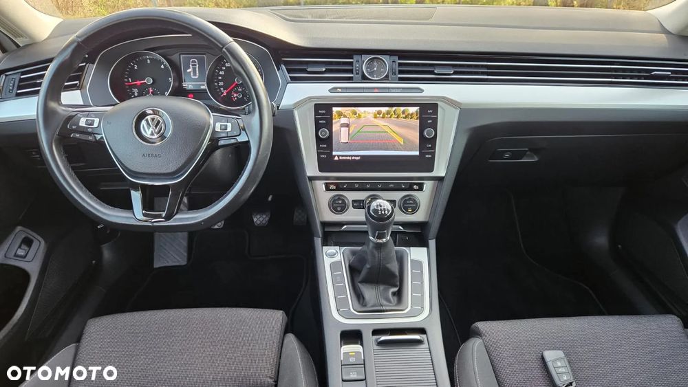 Volkswagen Passat Variant 2.0 TDI BMT Comfortline - 13