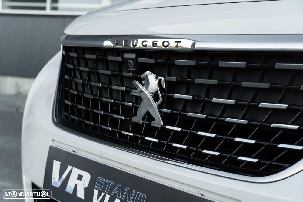 Peugeot 3008 1.2 PureTech GT Line - 25