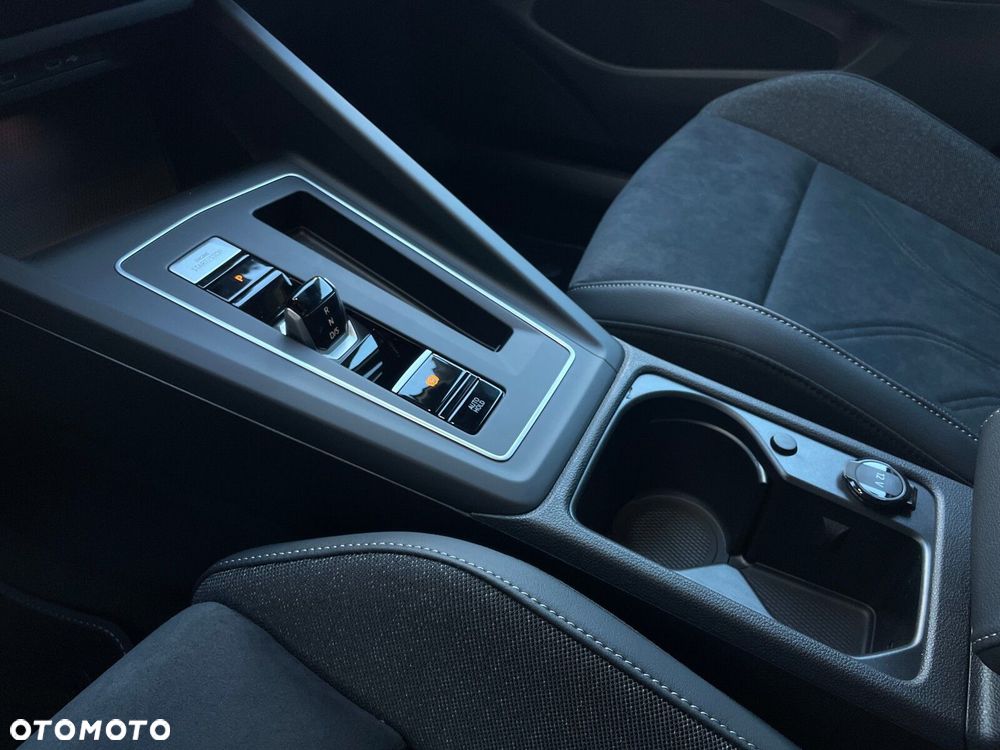 Volkswagen Golf - 26
