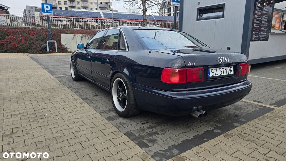 Audi A8 - 7