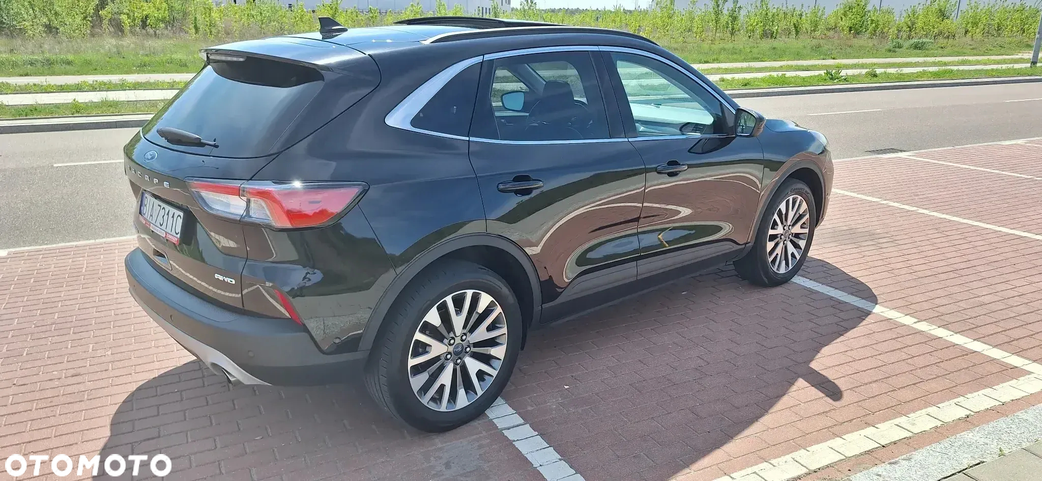 Ford Escape 2.0 EcoBoost AWD Titanium - 14