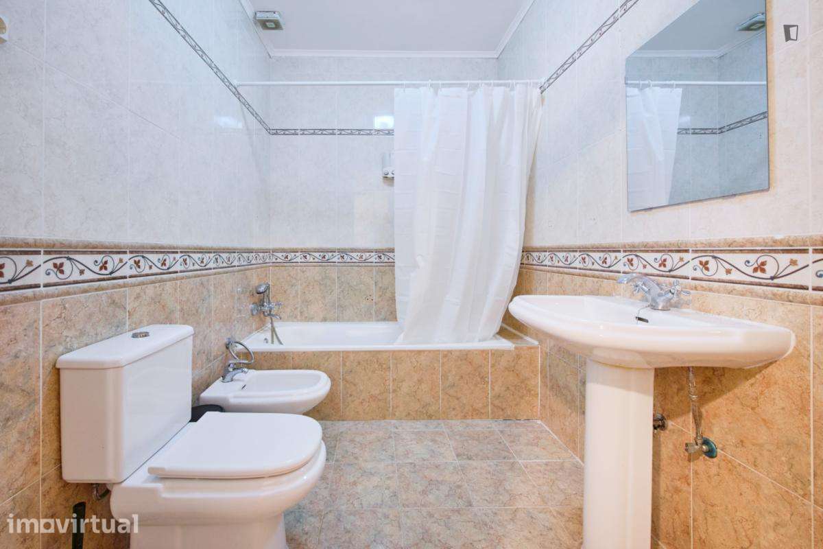 Quarto - localizado em São Bento Lisbon - Grande imagem: 4/41