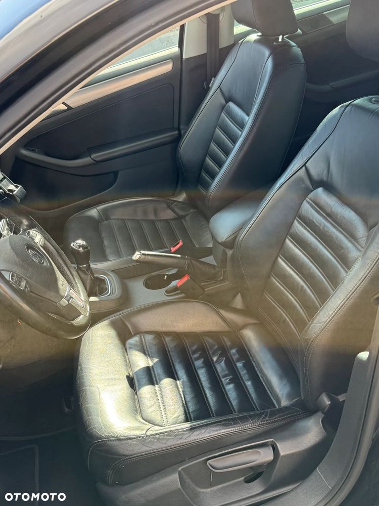 Volkswagen Jetta 2.0 TDI Highline Perfectline - 5