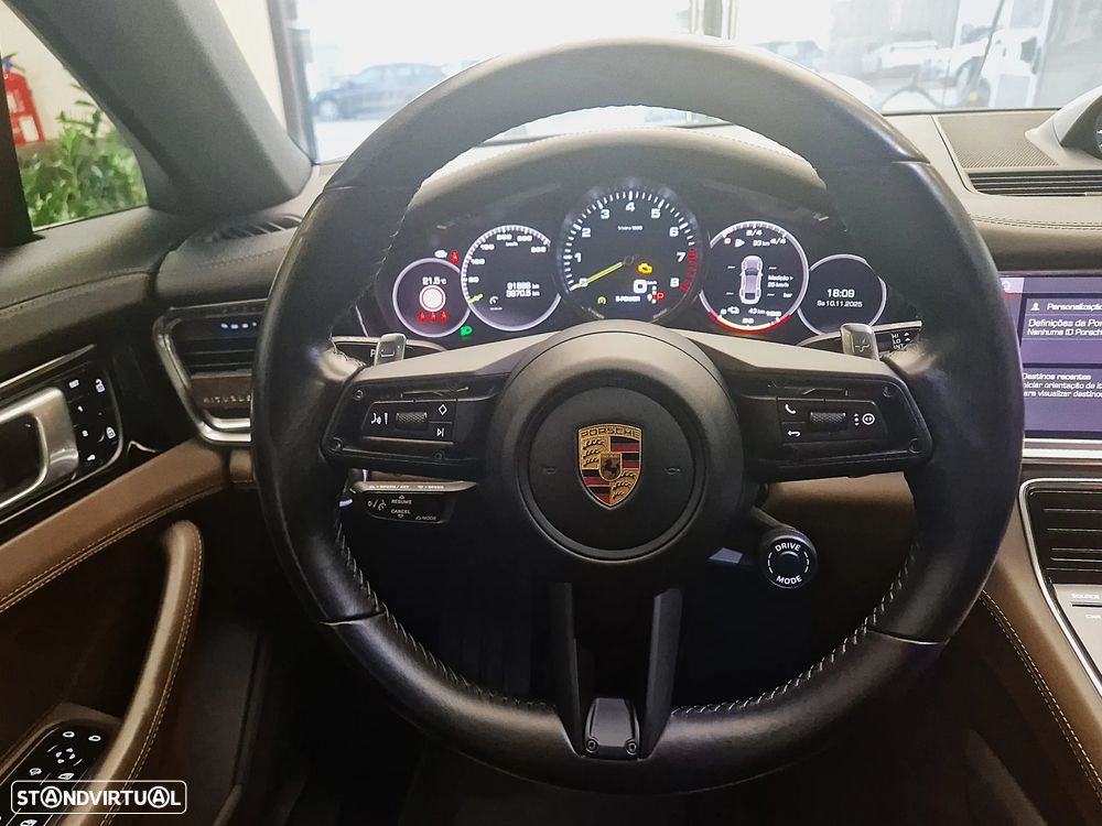 Porsche Panamera 4 E-Hybrid - 17