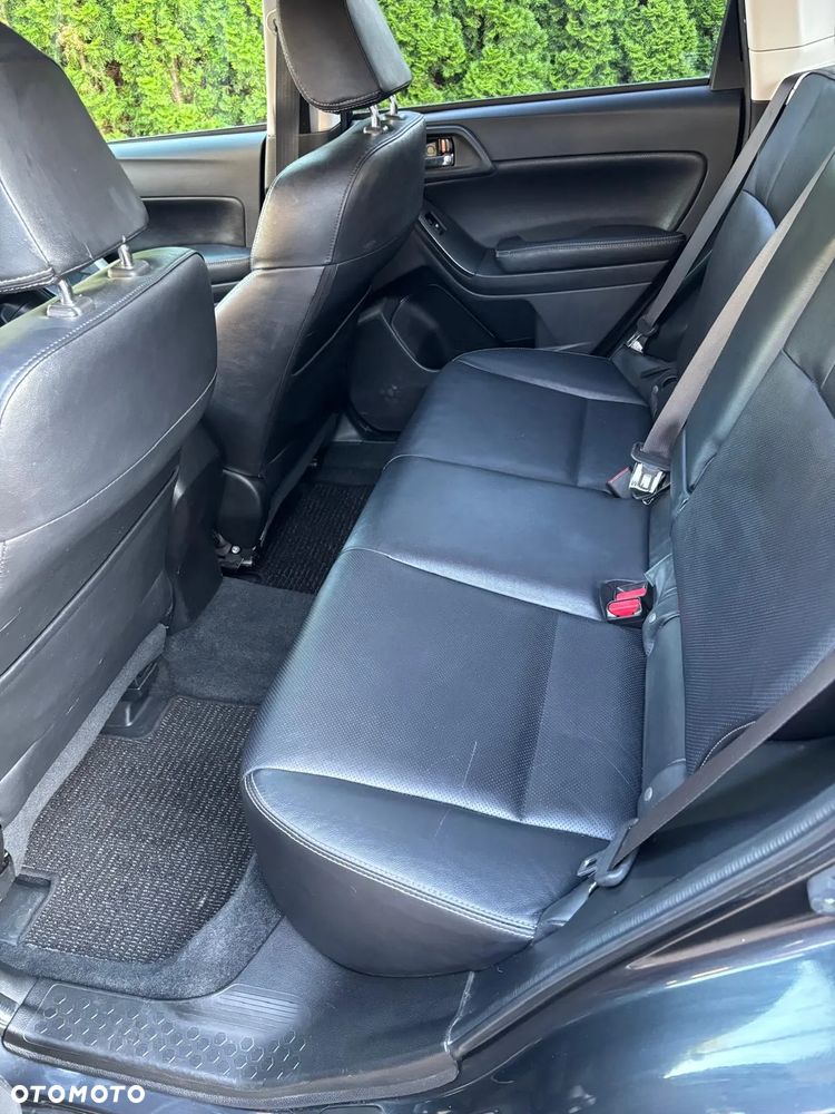 Subaru Forester 2.0 XT Platinum Lineartronic - 11