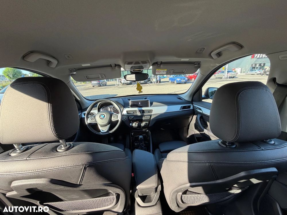 BMW X1 sDrive18d - 14
