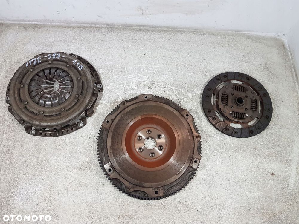 sprzęgło koło sztywne ca6g-6375-cc ford fiesta mk7 1.1b xyje - 1