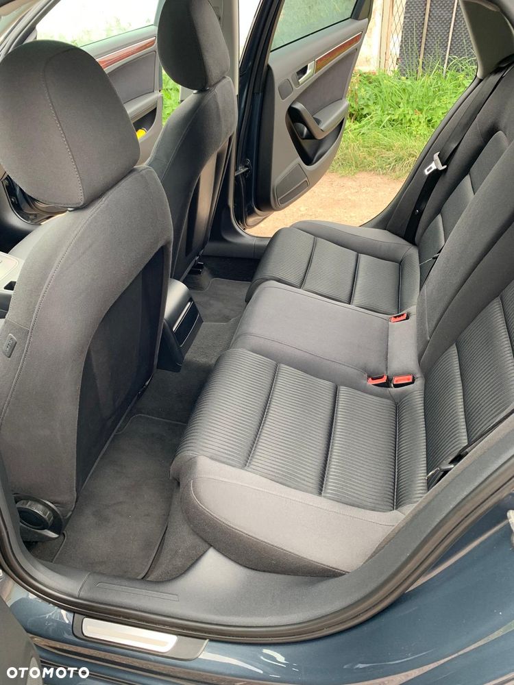 Audi A4 Avant 1.8 TFSI Ambiente - 24